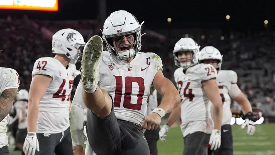 WSU Cougars John Mateer QB...