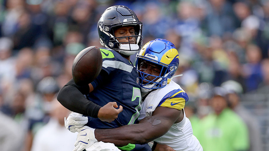 Seattle Seahawks sacked Geno Smith Rams...