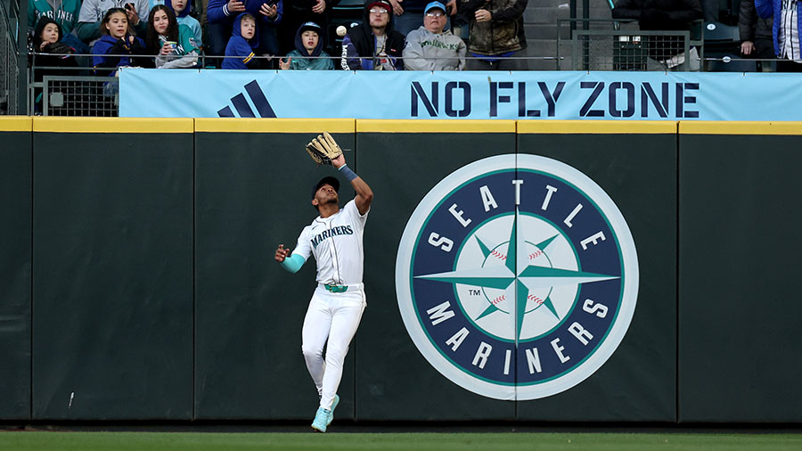 Seattle Mariners fences wall T-Mobile Park Julio Rodríguez no fly zone...