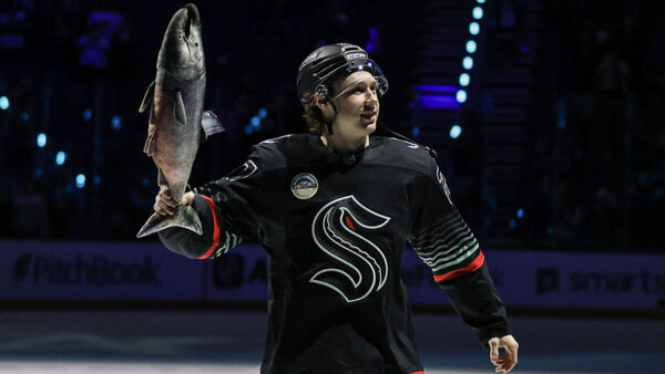Seattle Kraken rookie Berkly Catton breaks out with 2 goals