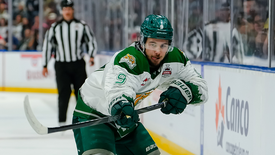 Everett Silvertips Landon DuPont...