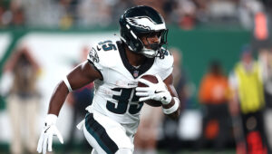 Roster Moves: Seahawks sign former Eagles CB, waive TE