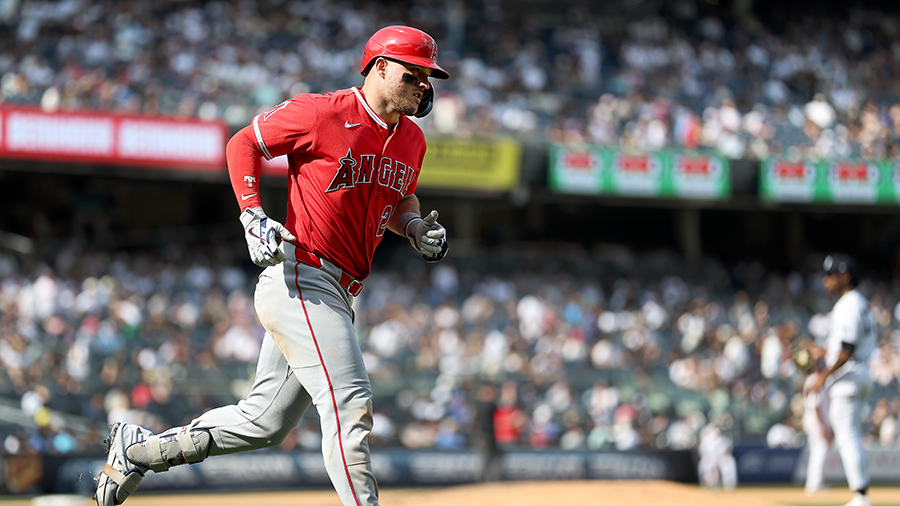 Mike Trout home run trot MLB 2026...