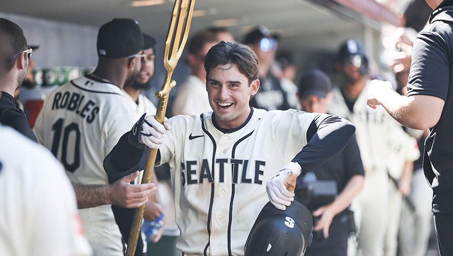 Seattle Mariners Cole Young...