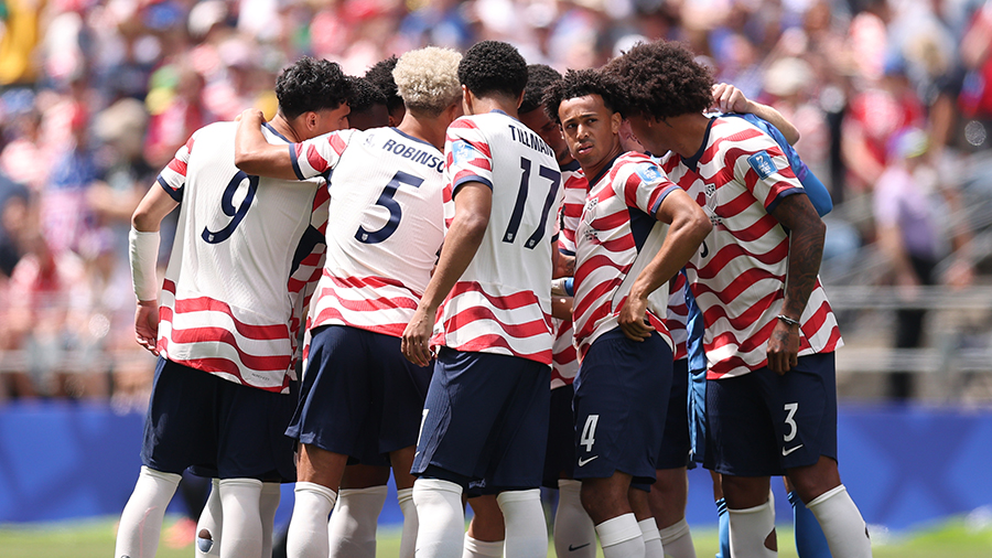 United States players huddle Australia World Cup 2026...