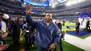 Rams’ McVay: Aaron Donald’s training going well, but no comeback decision imminent