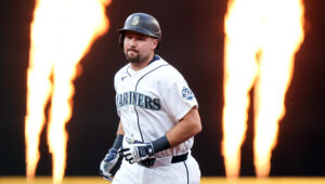 Cal Raleigh hits 3 homers as M’s tee off on Phillies
