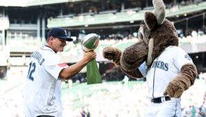 How to find Sunday’s Seahawks, Mariners games on radio