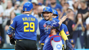 Leo Rivas delivers walkoff as Mariners beat Cubs 6-5 in extras