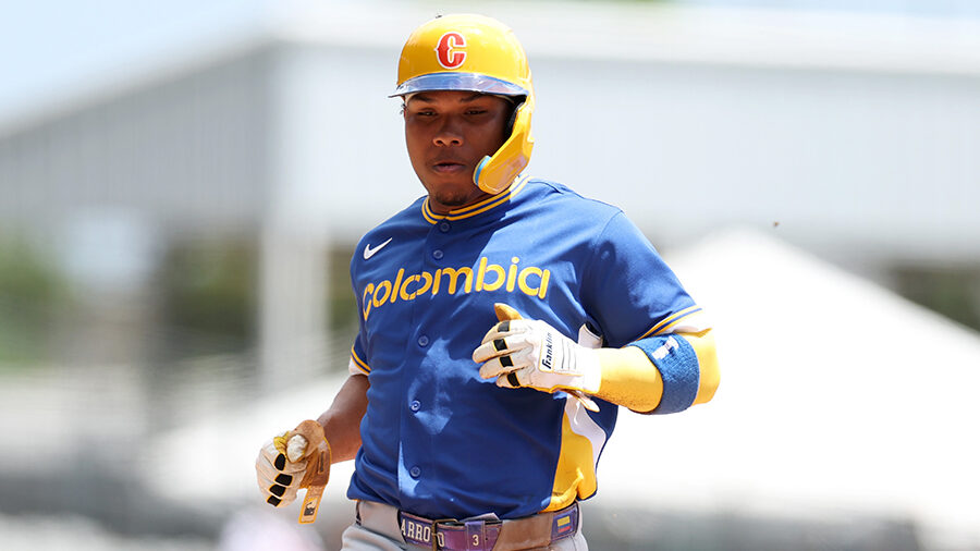Seattle Mariners Michael Arroyo...