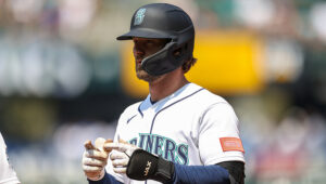 Taylor Ward returns to Mariners’ lineup for Game 2 vs Brewers
