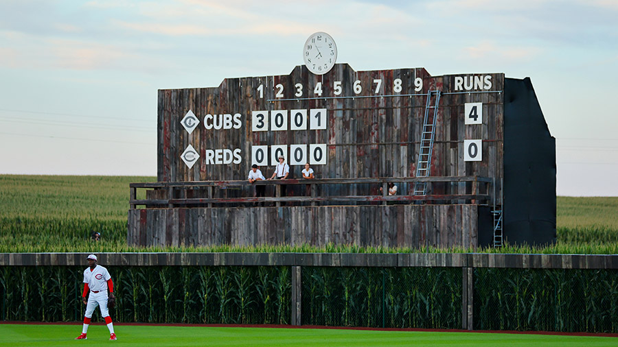 MLB Field of Dreams Reds...