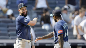 Recap: Mariners beat Yankees 1-0 to snap 6-game losing streak