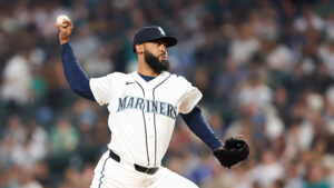 Details on cash considerations Mariners get from White Sox in trade
