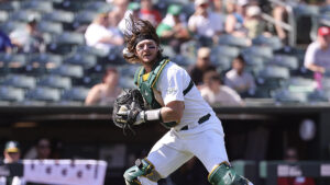 Mariners claim former UW Huskies catcher off waivers