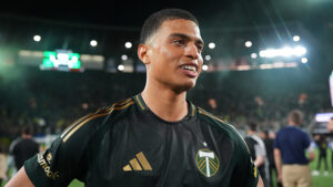 Late goal by Timbers hands Sounders a 5th straight loss