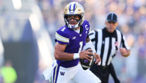Williams scores four TDs to lead UW Huskies past EWU Eagles 48-16