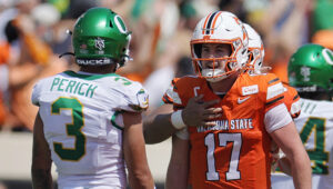 No. 6 Oregon stunned by Oklahoma St. in 39-31 upset