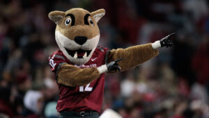 WSU Cougars rout Duquesne 48-7 for first win under Kirby Moore