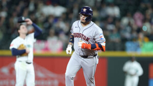 Astros blank Mariners 7-0 to tie Rangers atop AL West