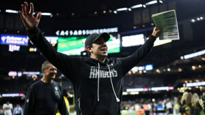 Former Seahawks OC Klint Kubiak has Raiders off to 3-0 start