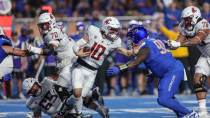 Pac-12 football returns 4 years after conference nearly went extinct