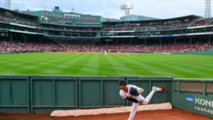 Home plate umpire leaves Mariners-Red Sox game after being hit under chin