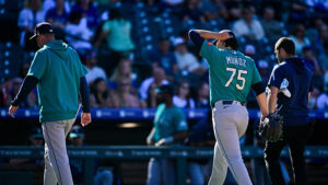Mariners update status of Andrés Muñoz after closer exits with injury