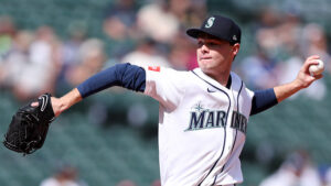 Kade Anderson earns 1st MLB win as Mariners beat Rangers 3-2