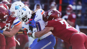 No. 21 Boise State pulls away to beat WSU Cougars 31-10
