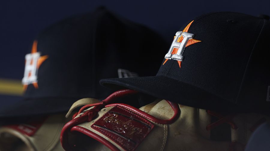 Astros hire Cardinals exec Randy Flores as new GM