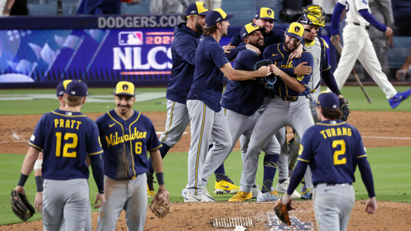 Milwaukee Brewers celebrate NLCS Dodgers 2026