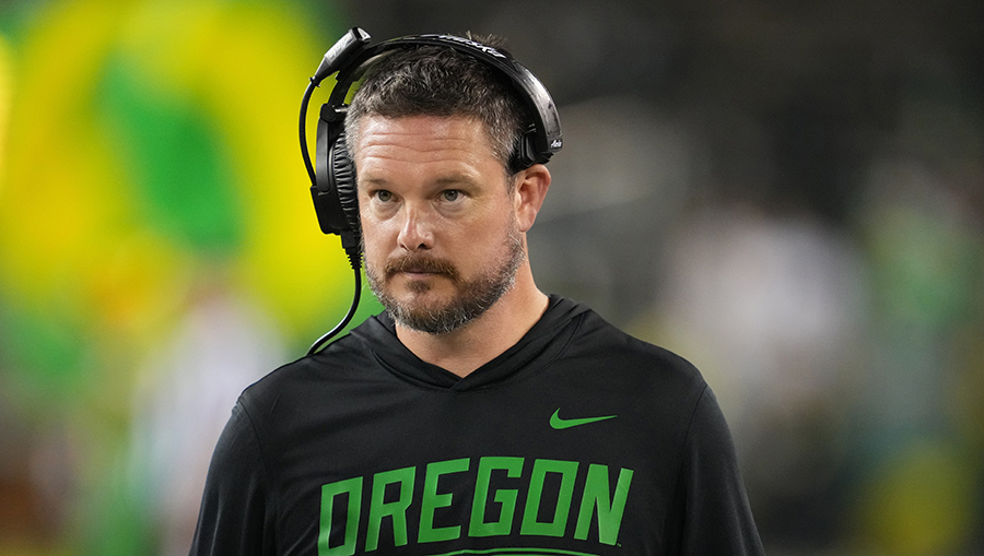 AP Top 25: Oregon drops out of rankings for first time in four years