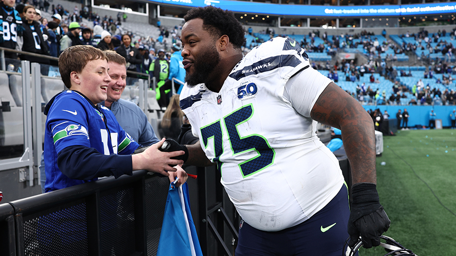 Seahawks activate Bradford off IR, elevate 2 from practice squad