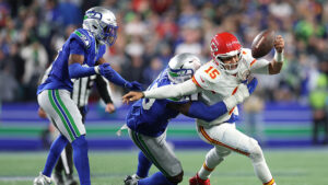 Stacy: Seahawks’ defense offers emphatic reminder of its dominance