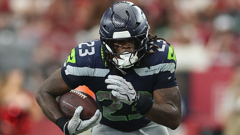 JSN catches 3 TDs from Lock, Seattle Seahawks beat Cards 31-7 - Seattle ...