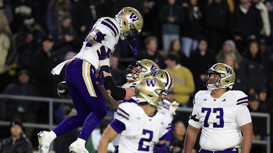 UW Huskies Brian Bonner touchdown celebration Purdue 2026...