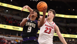 UW Huskies name new men’s basketball play-by-play voice