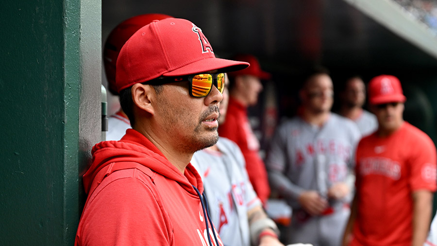 AL West: Angels fire manager Kurt Suzuki after losing 100 games in lone season
