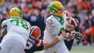 Oregon Ducks fire offensive coordinator after falling to 4-3