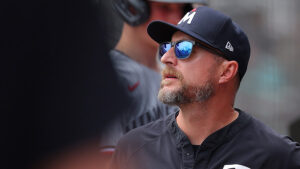 Report: Mariners manager candidate withdraws from consideration