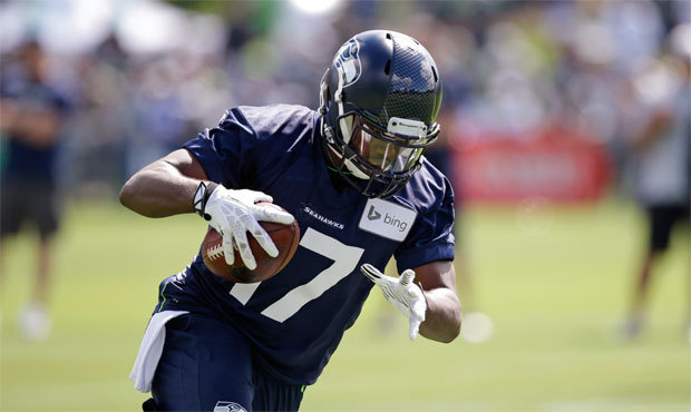 Former Washington wide receiver Kevin Smith spent time with Seattle during training camp last year....