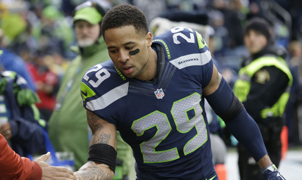 Earl Thomas said his hat is off to Cardinals safety Tyrann Mathieu for his record-setting contract....