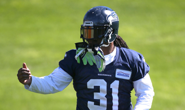 Marshawn Lynch shows support for 