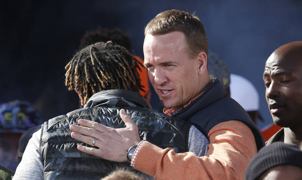 Brock Huard says he remembers the allegations against Peyton Manning while playing for the Colts. (...